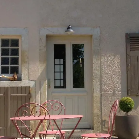 Le Veurdre, 3 Pieces, 4 Personnes - Fr-1-489-226 *